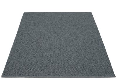 Grauer Svea Kunststoffteppich von Pappelina, Größe 230x320 cm, für Innen- und Außenbereich.